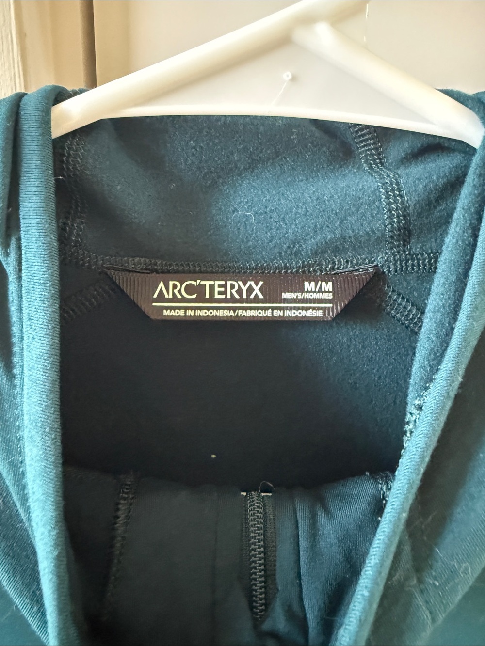 Arc'teryx Men's Teal Adahy Hooded Performance Jacket, size M - Picture 5 of 8